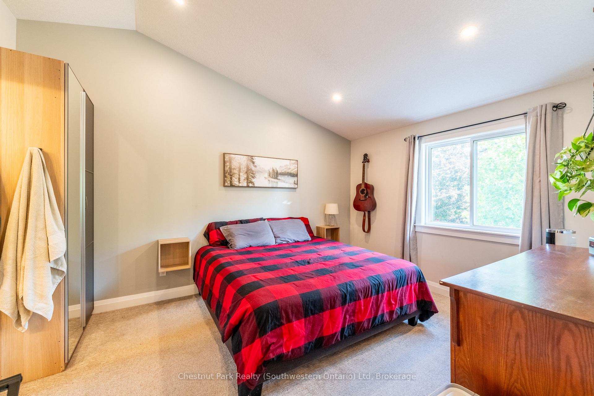 Photo 23 of 6 Goldie Avenue, Guelph, Junction/Onward Willow — HOMEH