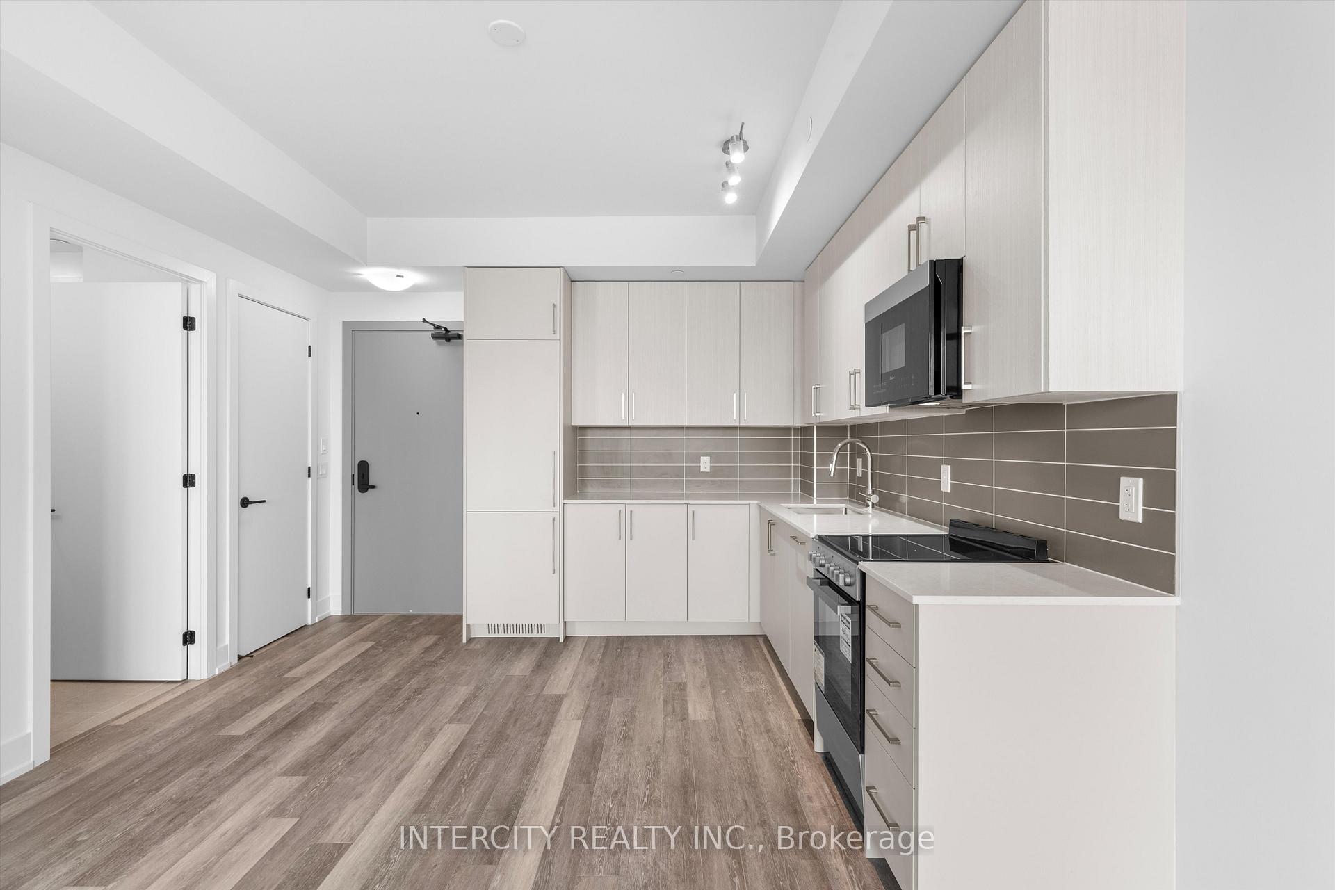 Photo 7 of Unit 344, 2075 King Road, King, King City — HOMEH