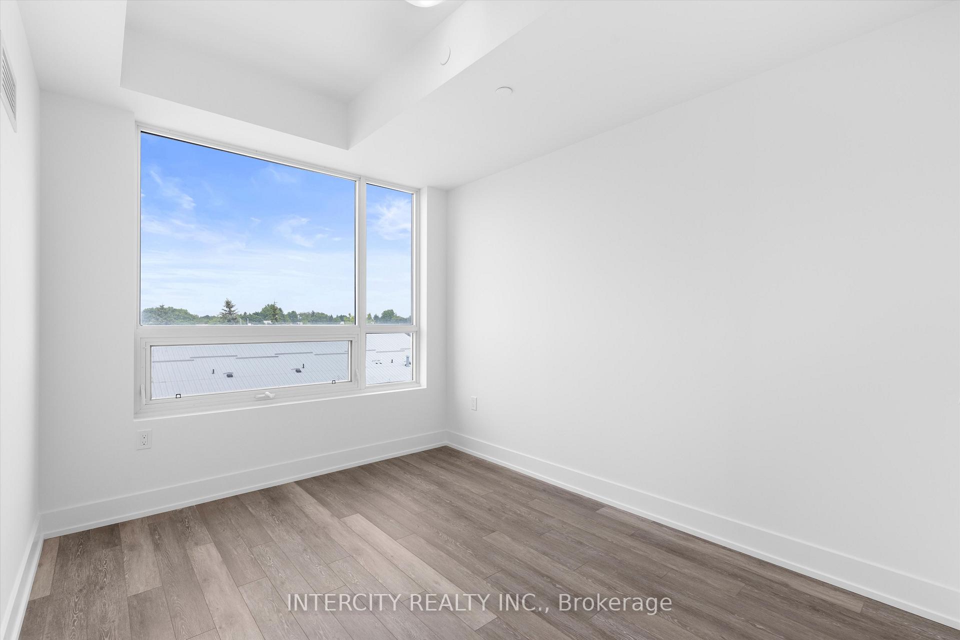 Photo 3 of Unit 344, 2075 King Road, King, King City — HOMEH