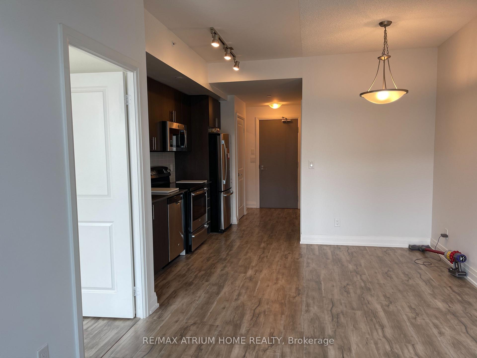 Photo 9 of Unit 1905, 7165 Yonge Street, Markham, Thornhill — HOMEH