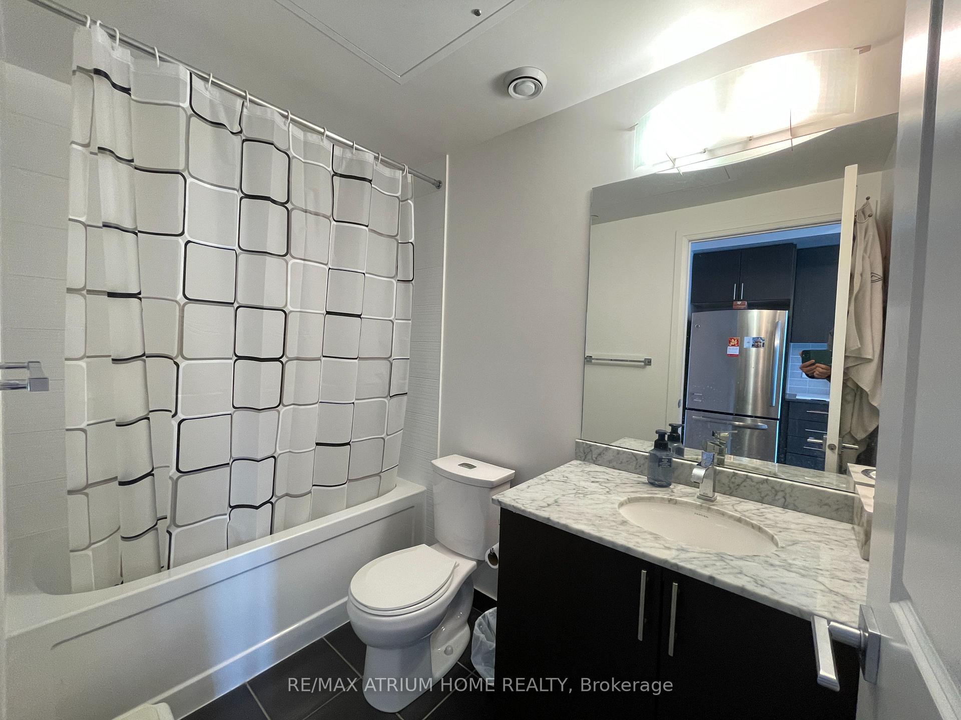 Photo 10 of Unit 1905, 7165 Yonge Street, Markham, Thornhill — HOMEH