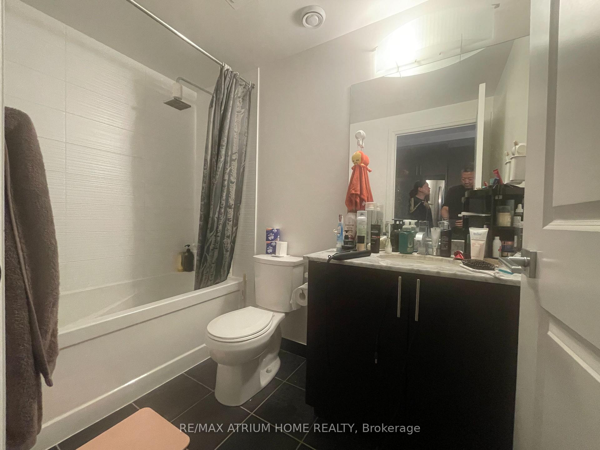Photo 12 of Unit 1905, 7165 Yonge Street, Markham, Thornhill — HOMEH