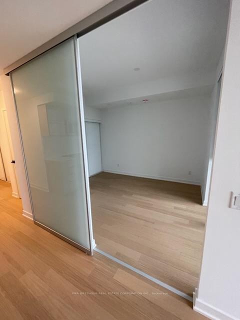Photo 2 of Unit 504, 31 Huron Street, Collingwood — HOMEH