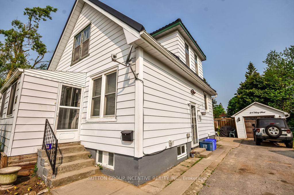 Photo 4 of 24 Henry Street, Barrie, Queen's Park — HOMEH