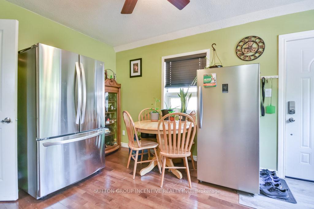 Photo 22 of 24 Henry Street, Barrie, Queen's Park — HOMEH