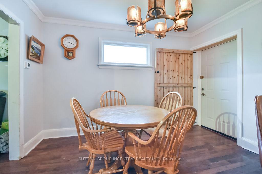 Photo 32 of 24 Henry Street, Barrie, Queen's Park — HOMEH