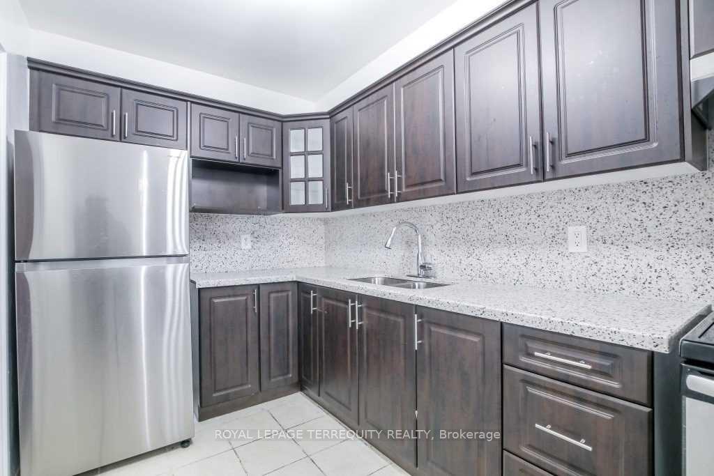 Photo 7 of Unit 1512, 5 Massey Square, Toronto, Crescent Town — HOMEH