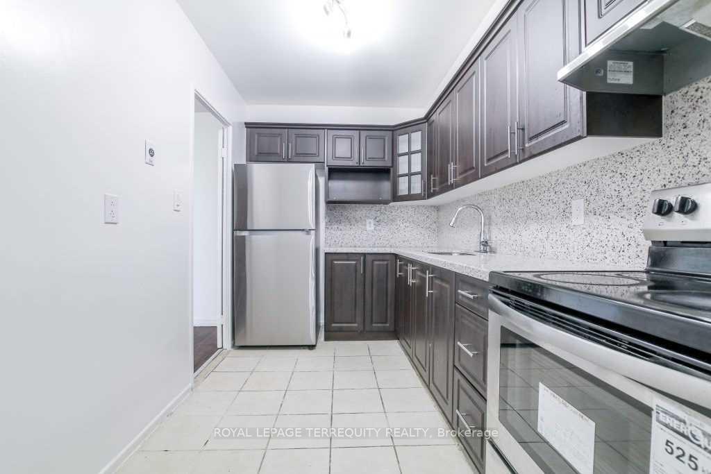 Photo 6 of Unit 1512, 5 Massey Square, Toronto, Crescent Town — HOMEH