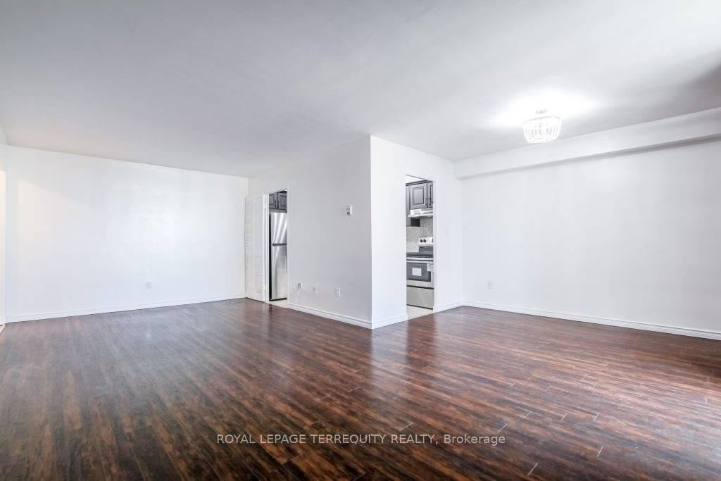 Photo 9 of Unit 1512, 5 Massey Square, Toronto, Crescent Town — HOMEH