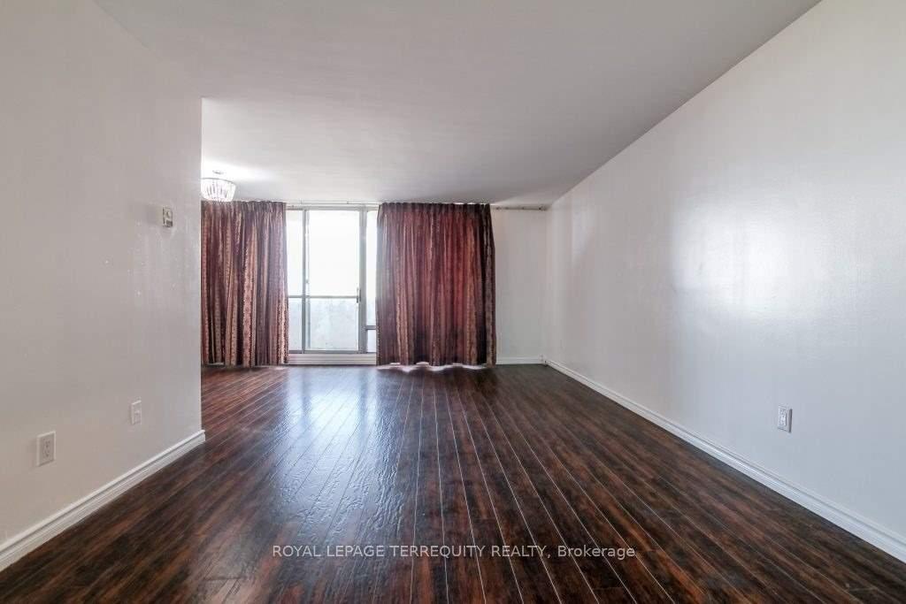 Photo 10 of Unit 1512, 5 Massey Square, Toronto, Crescent Town — HOMEH