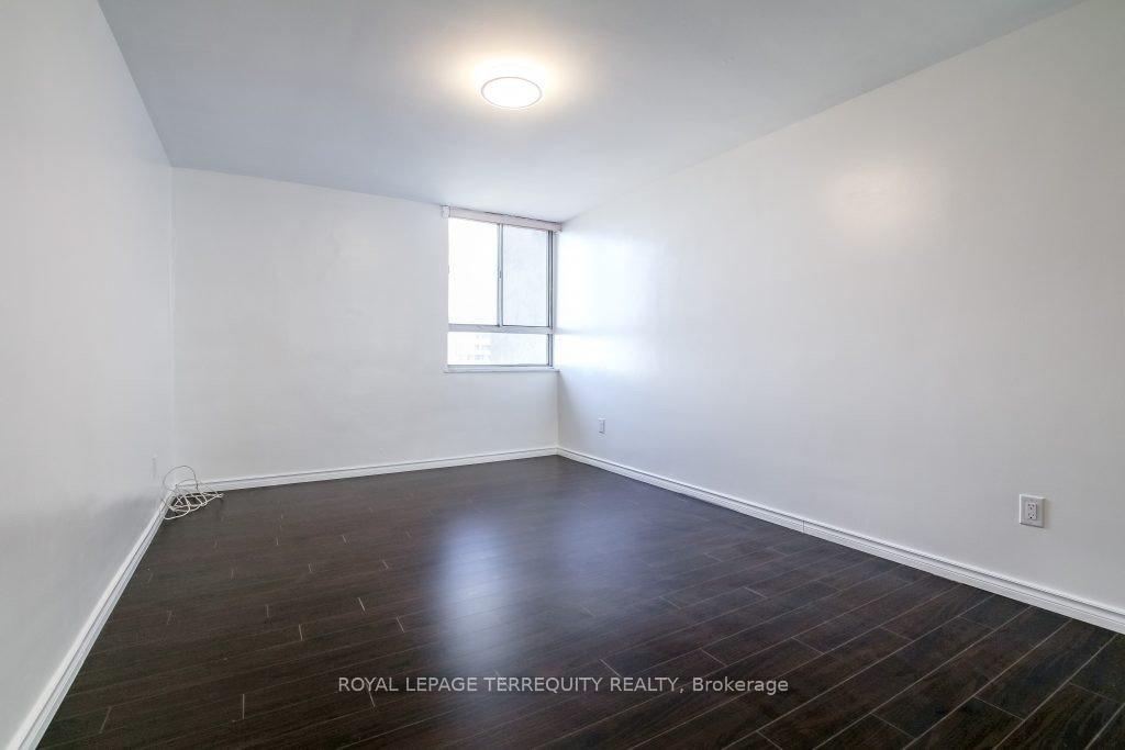 Photo 13 of Unit 1512, 5 Massey Square, Toronto, Crescent Town — HOMEH