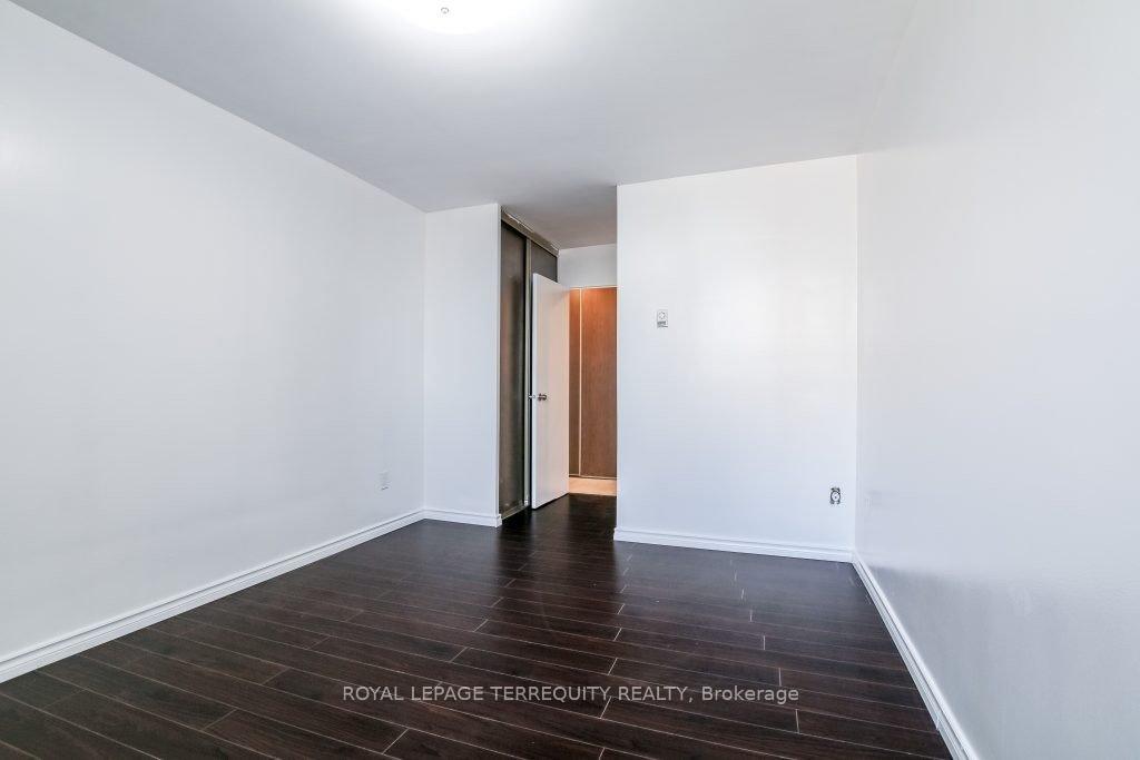 Photo 15 of Unit 1512, 5 Massey Square, Toronto, Crescent Town — HOMEH
