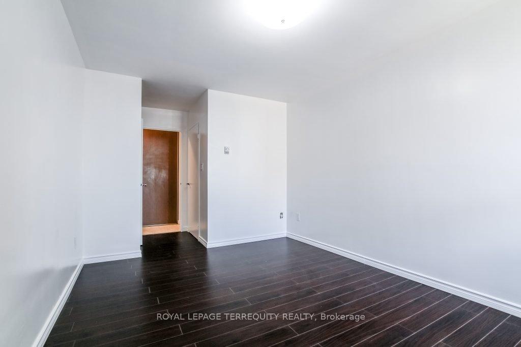 Photo 17 of Unit 1512, 5 Massey Square, Toronto, Crescent Town — HOMEH