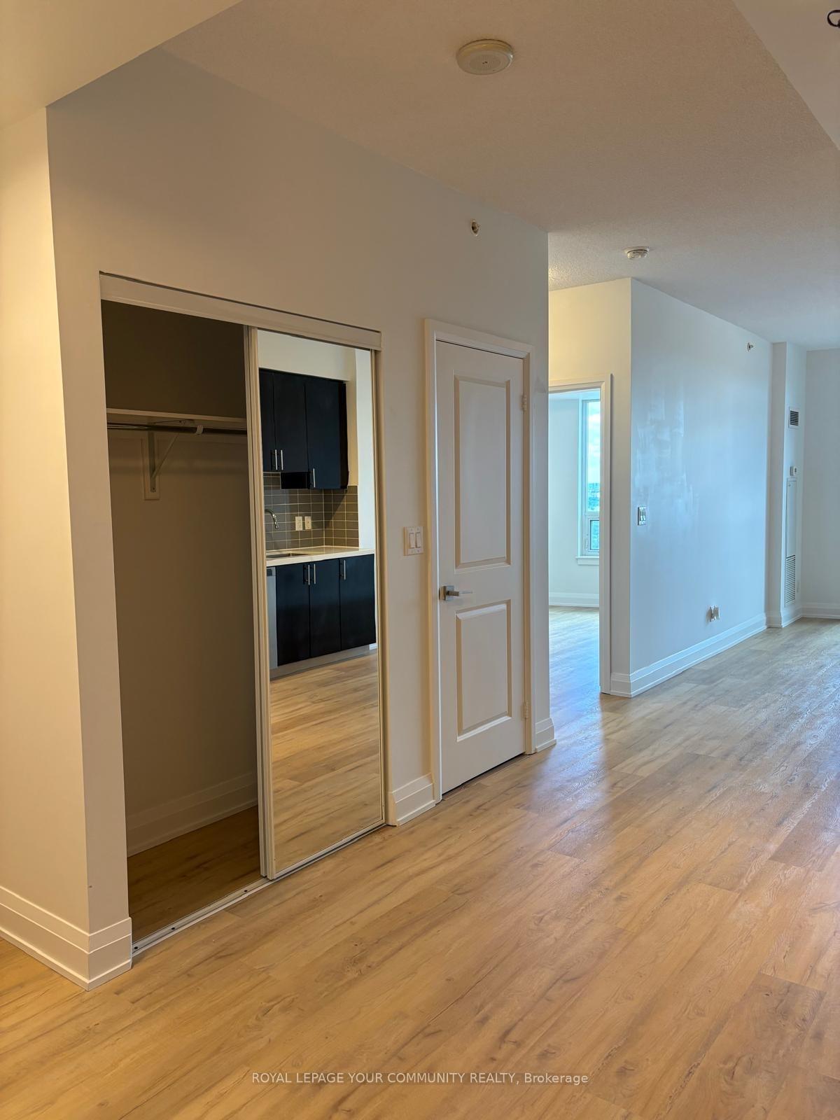 Photo 4 of Unit 1606, 7171 Yonge Street, Markham, Grandview — HOMEH