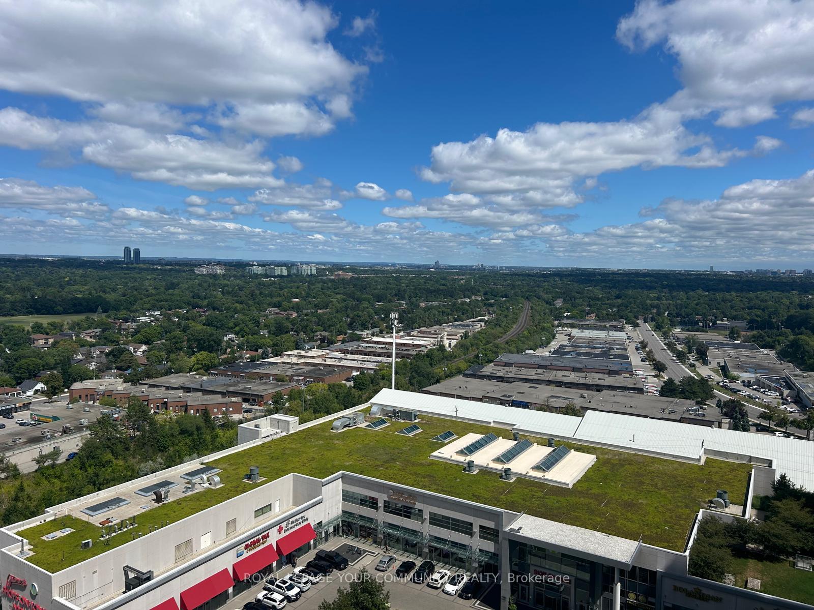Photo 19 of Unit 1606, 7171 Yonge Street, Markham, Grandview — HOMEH