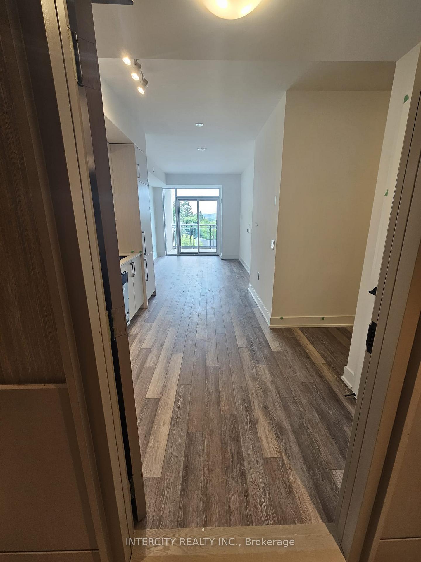 Photo 5 of Unit 433, 2075 King Road, King, King City — HOMEH