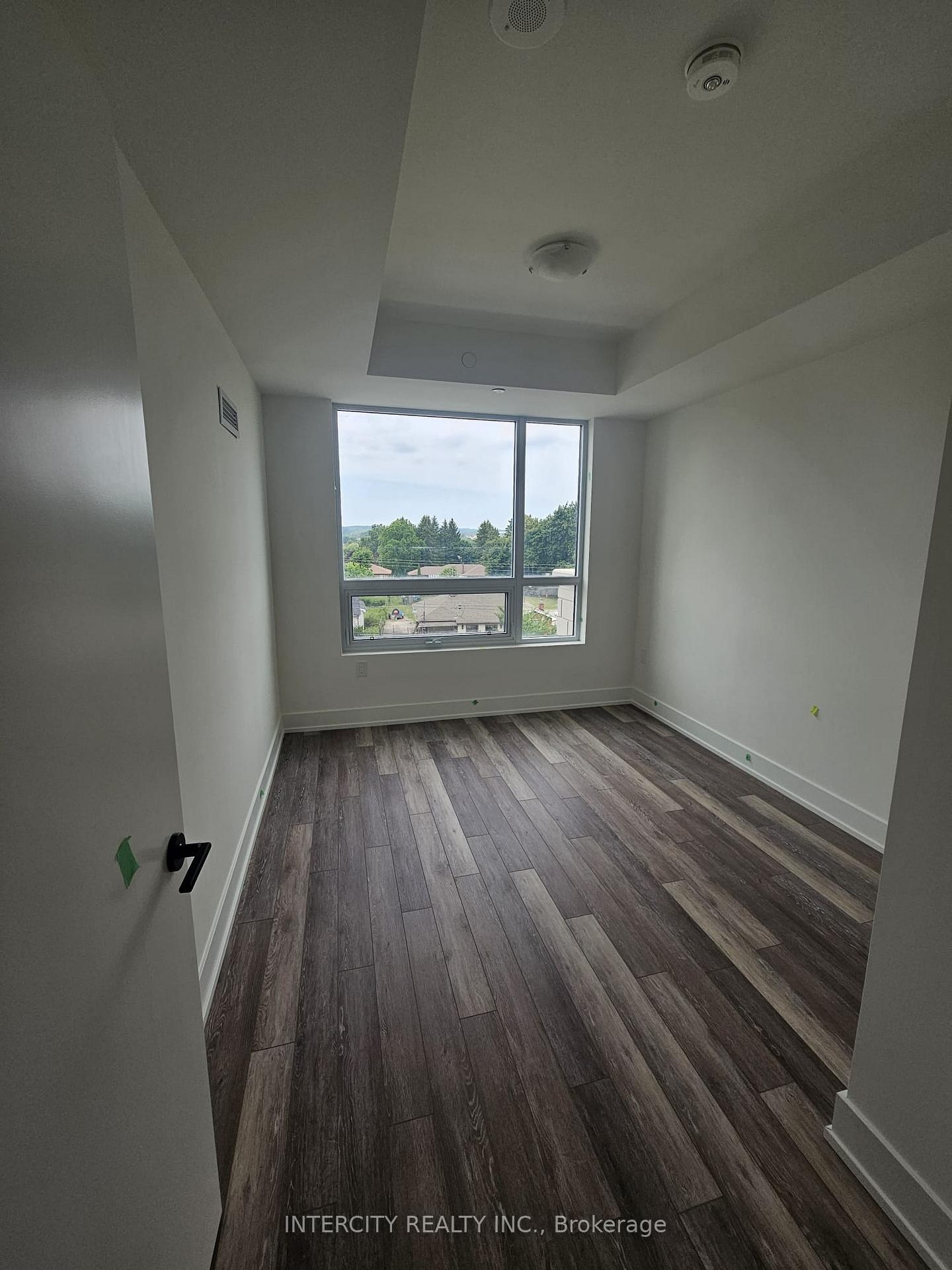 Photo 14 of Unit 433, 2075 King Road, King, King City — HOMEH
