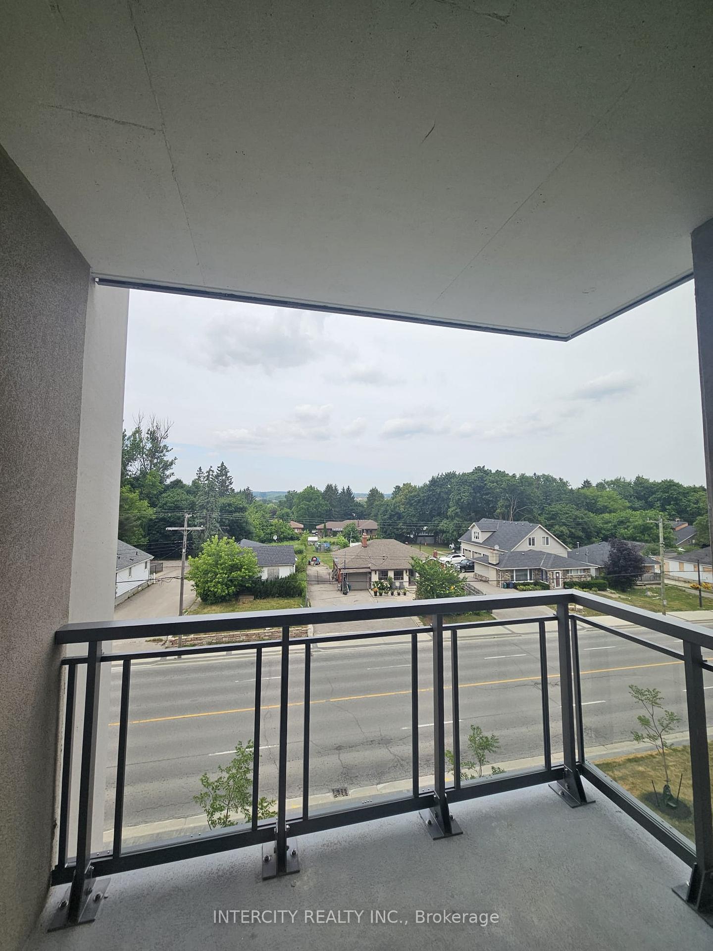 Photo 11 of Unit 433, 2075 King Road, King, King City — HOMEH
