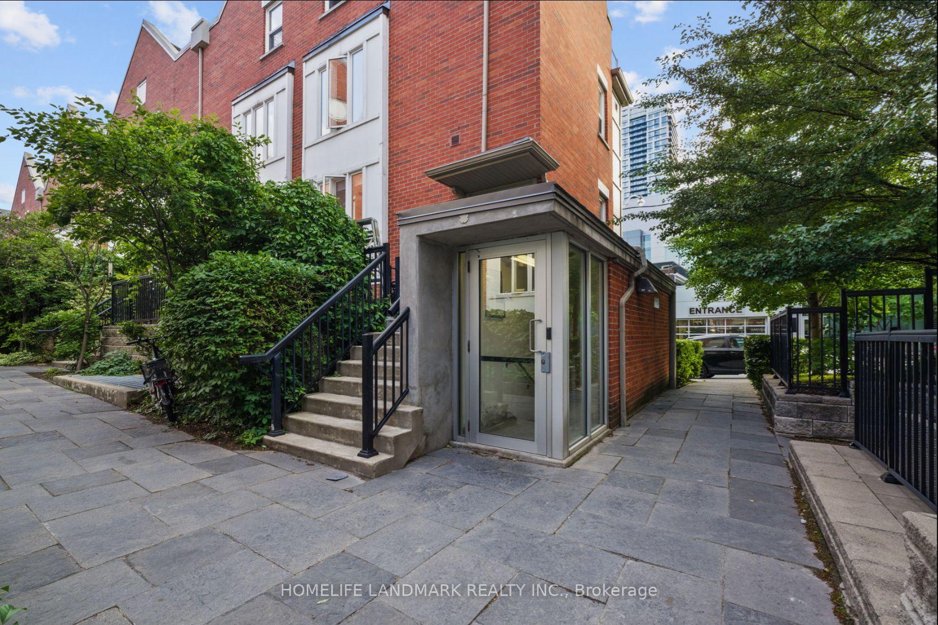 Photo 13 of 2 Kay Macpherson Lane, Toronto, South Riverdale — HOMEH