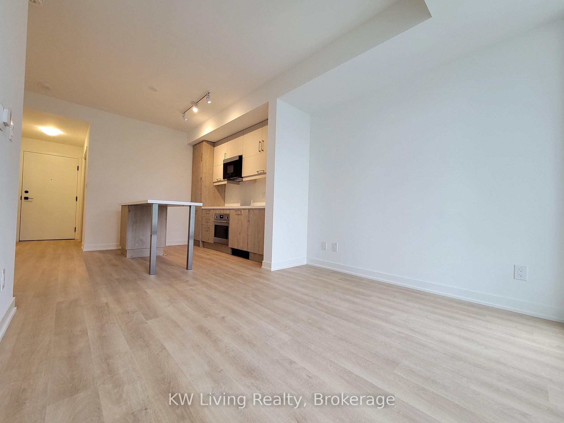 Photo 11 of Unit 913, 8119 Birchmount Road, Markham, Unionville — HOMEH
