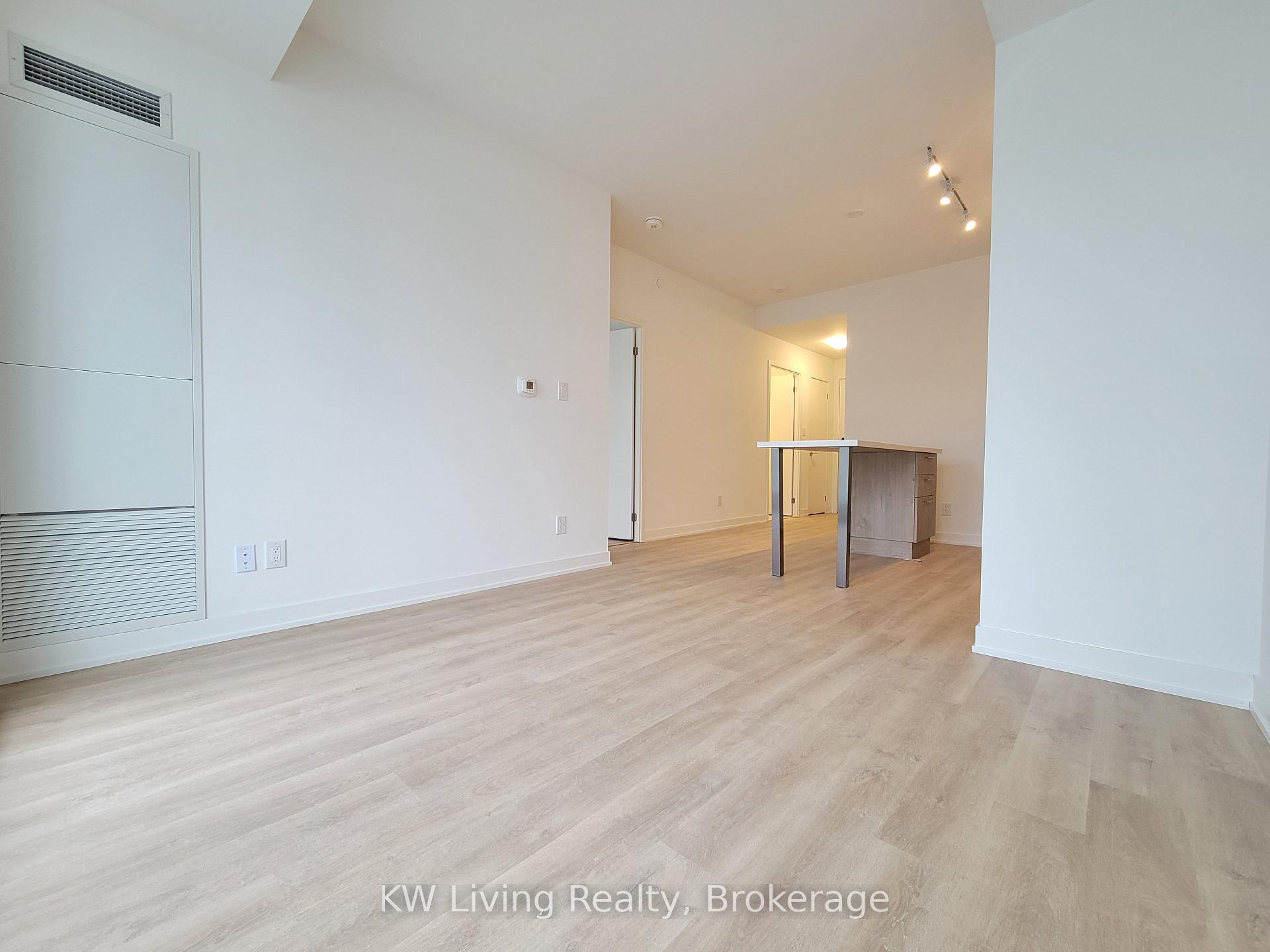 Photo 9 of Unit 913, 8119 Birchmount Road, Markham, Unionville — HOMEH