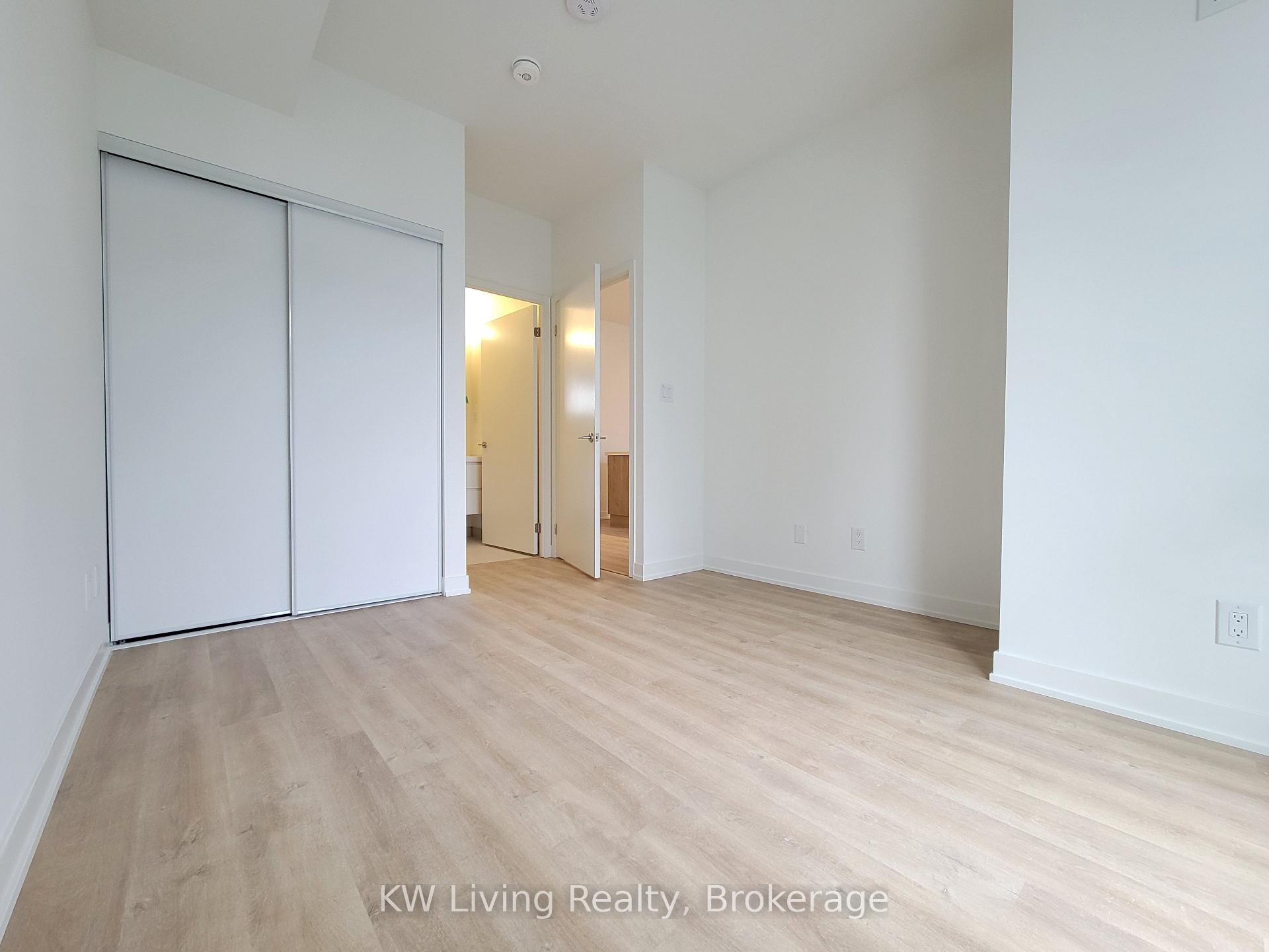 Photo 4 of Unit 913, 8119 Birchmount Road, Markham, Unionville — HOMEH