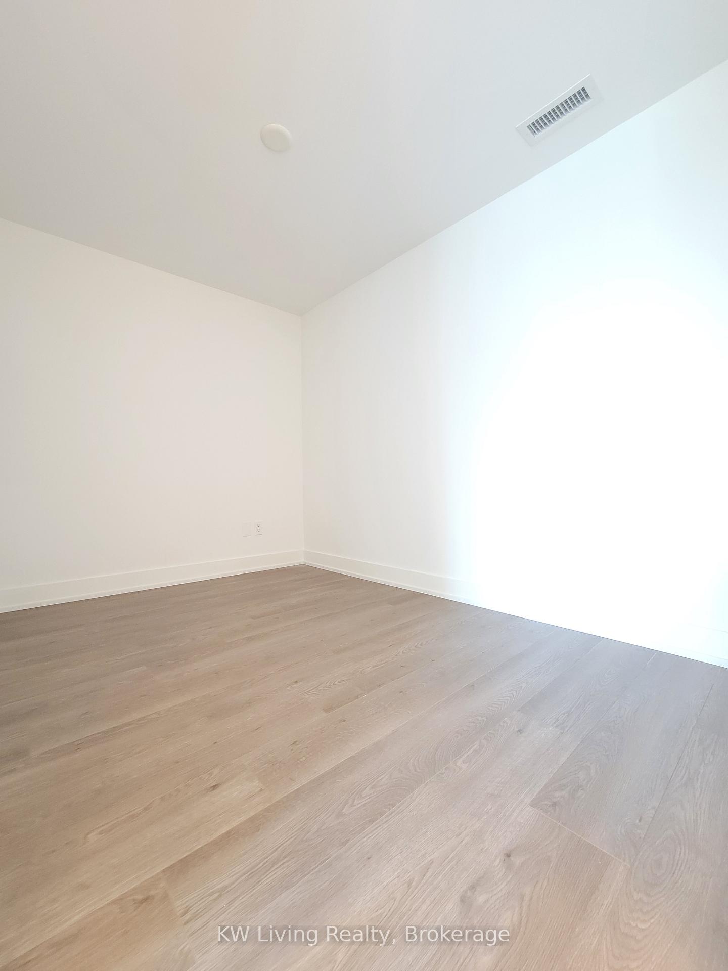 Photo 3 of Unit 615, 8 Cedarland Drive, Markham, Unionville — HOMEH
