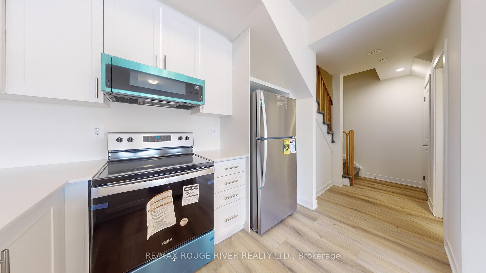 Photo 6 of Unit 308, 1695 Dersan Street, Pickering, Duffin Heights — HOMEH