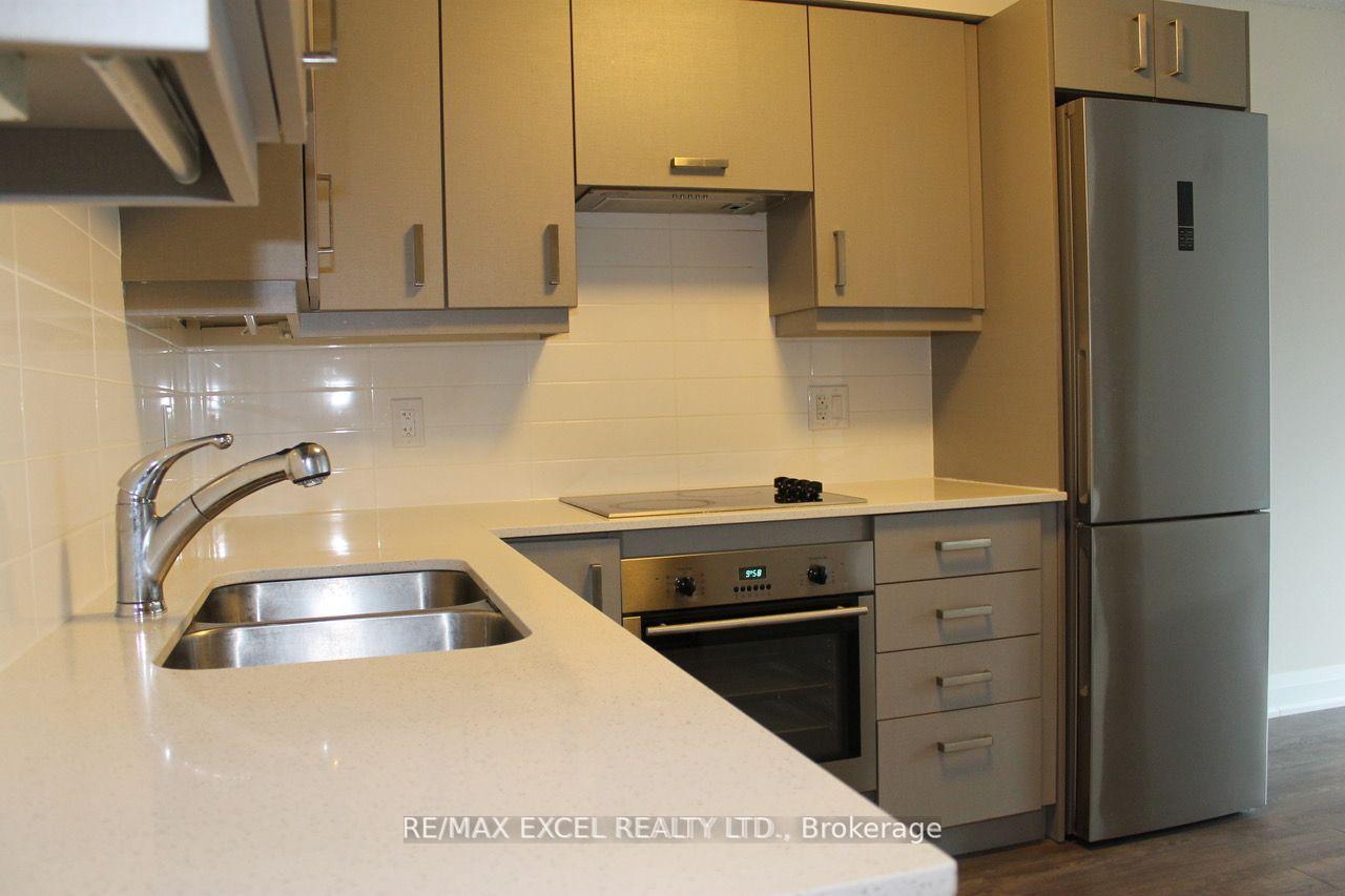Photo 2 of Unit 607, 18 Uptown Drive, Markham, Unionville — HOMEH