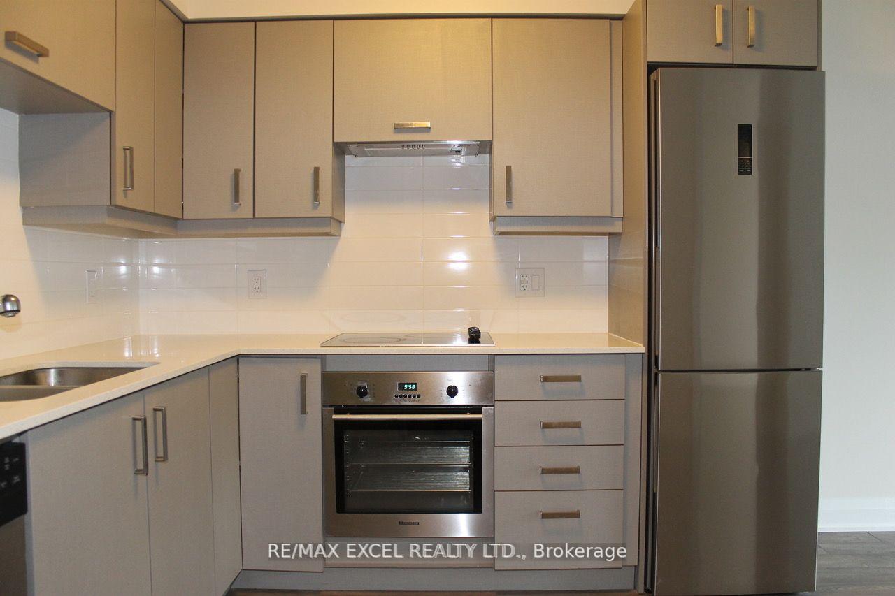Photo 6 of Unit 607, 18 Uptown Drive, Markham, Unionville — HOMEH