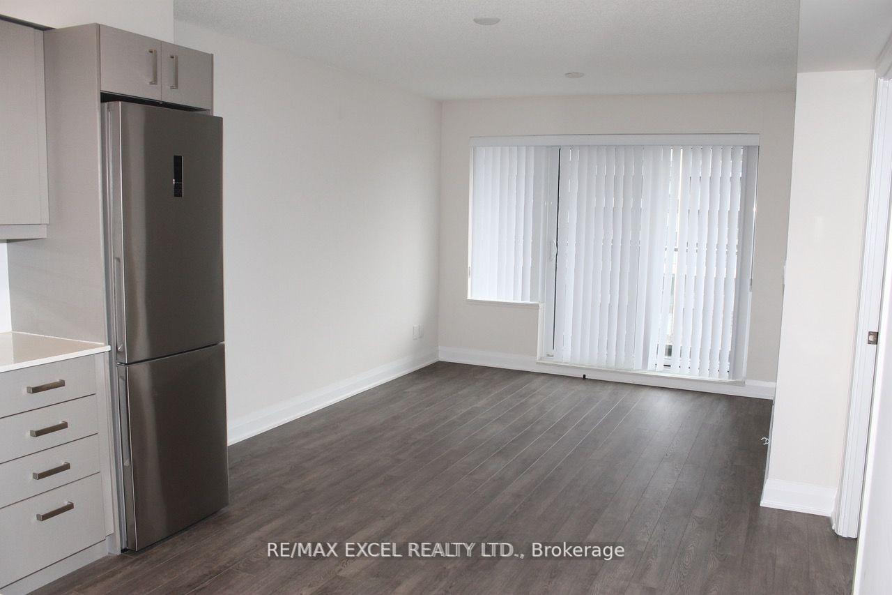 Photo 5 of Unit 607, 18 Uptown Drive, Markham, Unionville — HOMEH