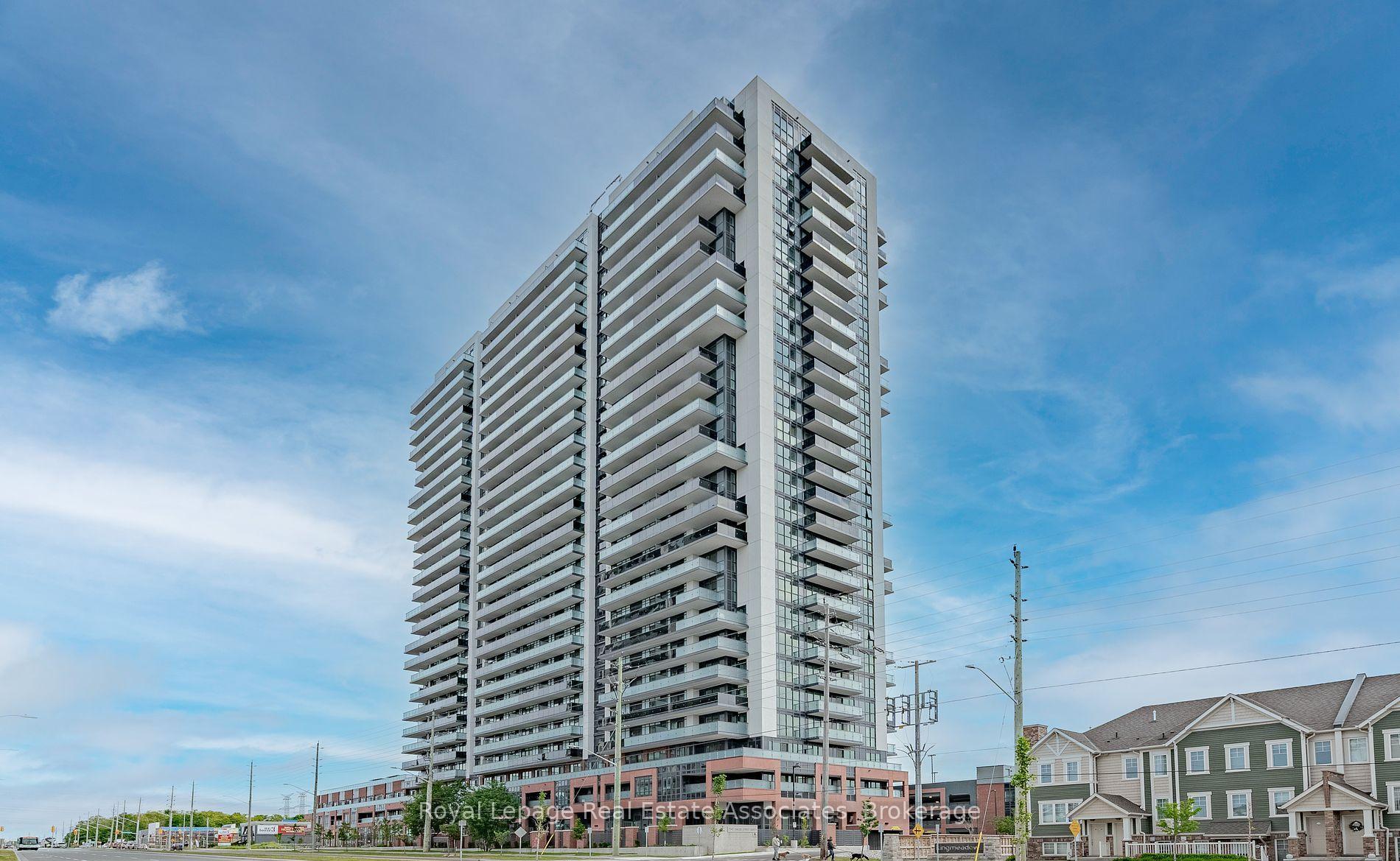 Front of Unit 2005, 2545 Simcoe Street N