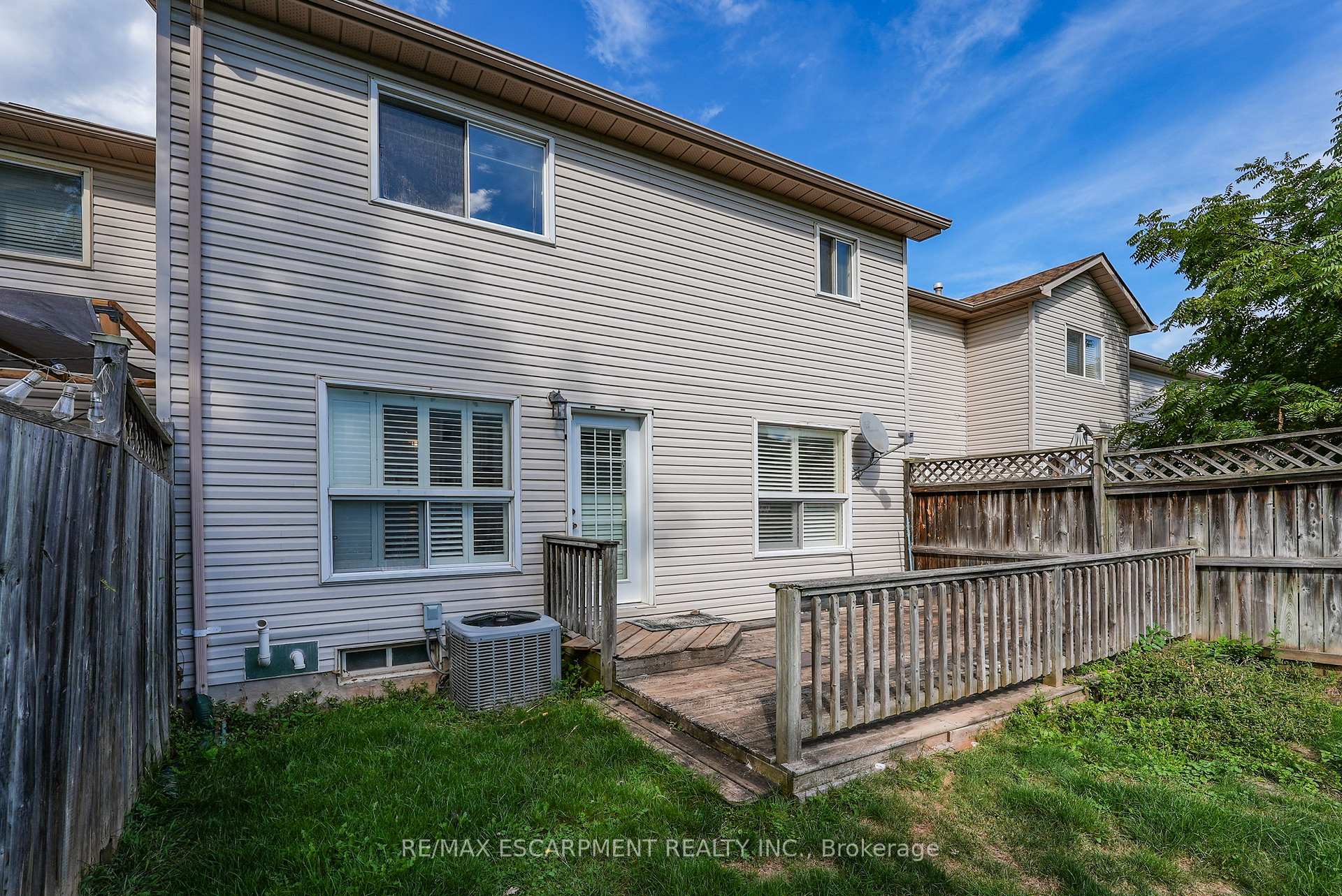 Photo 18 of 9 Hedgelawn Drive, Grimsby, Grimsby East — HOMEH