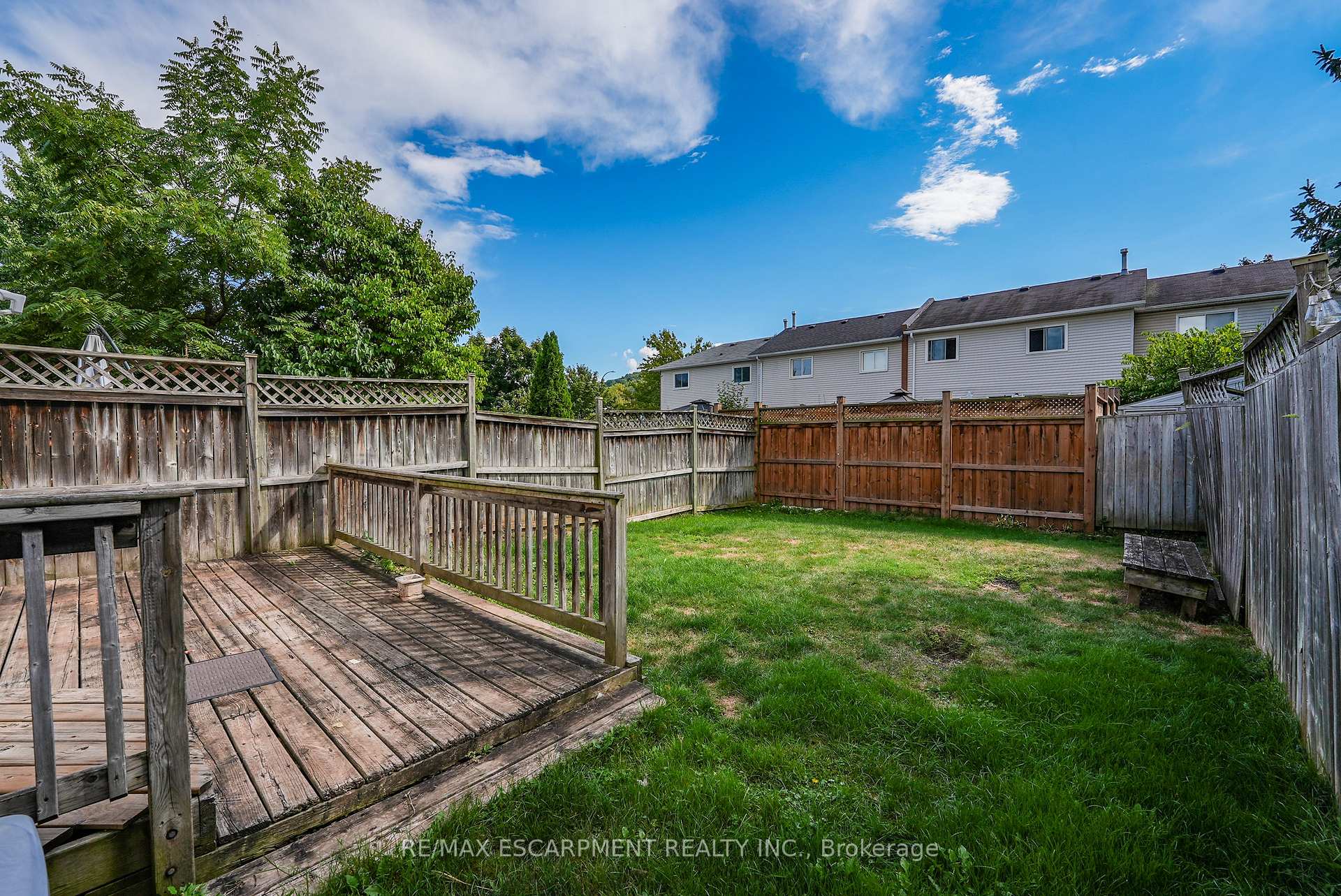 Photo 19 of 9 Hedgelawn Drive, Grimsby, Grimsby East — HOMEH