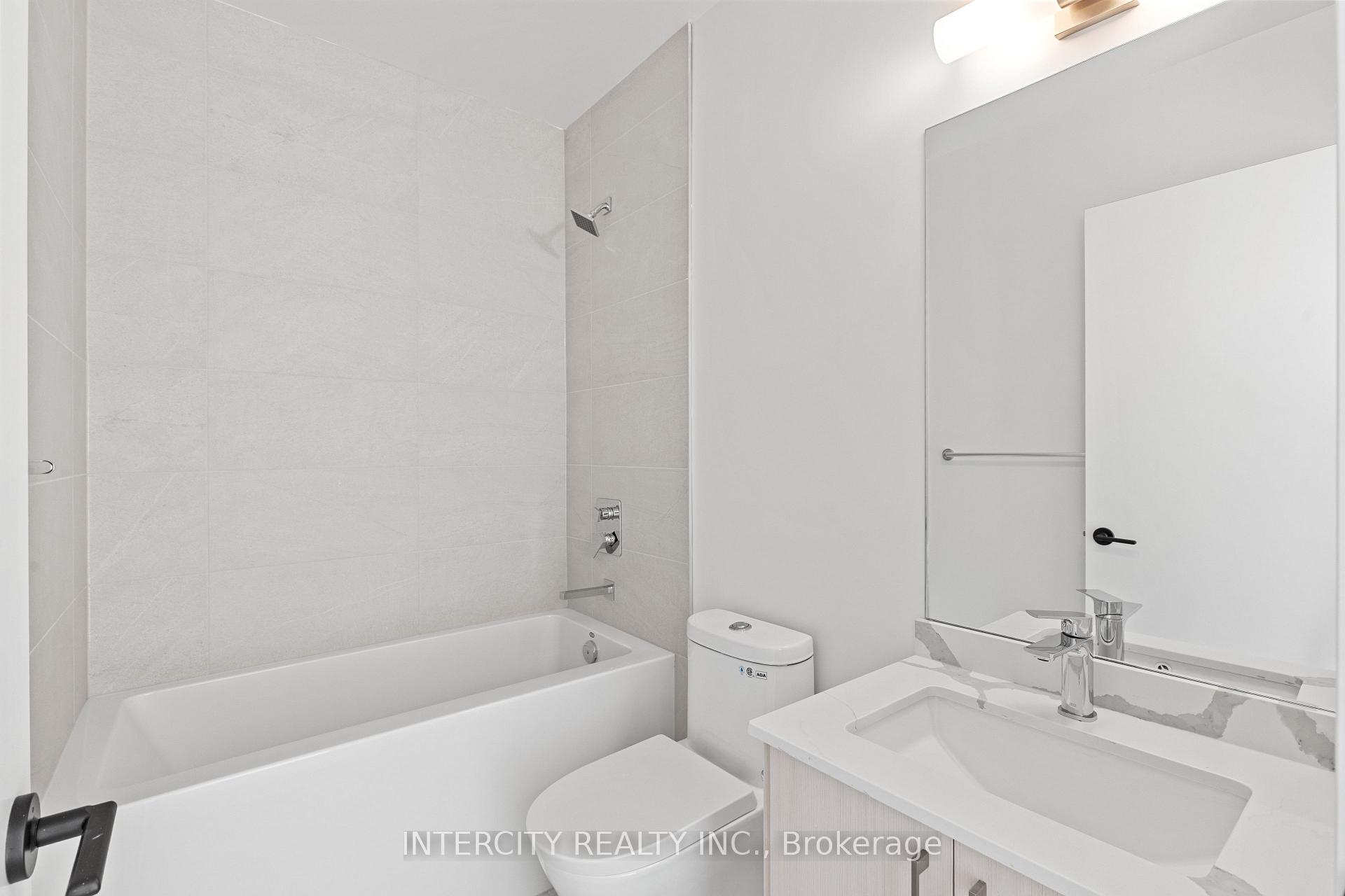 Photo 7 of Unit 516, 2075 King Road, King, King City — HOMEH