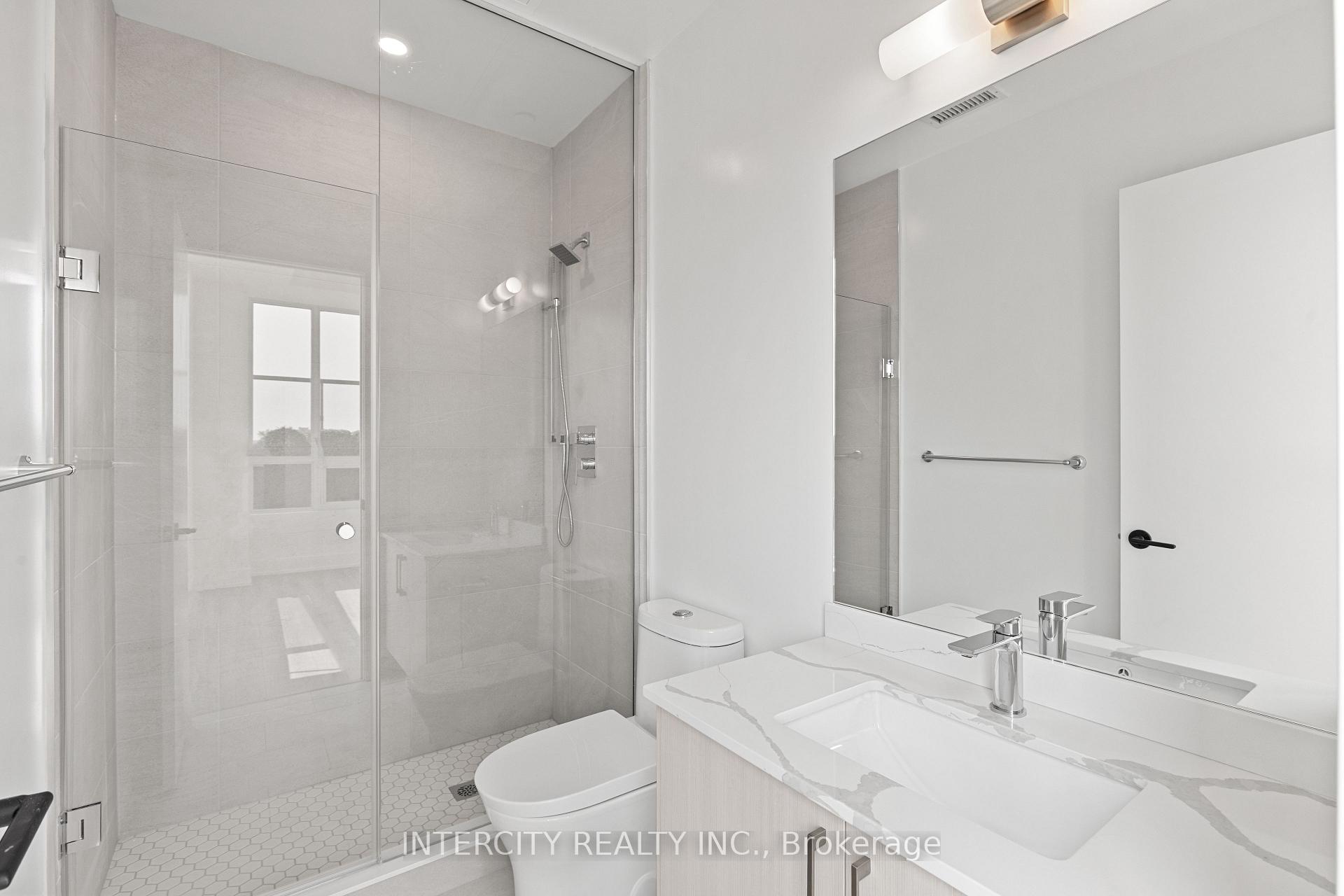 Photo 18 of Unit 516, 2075 King Road, King, King City — HOMEH