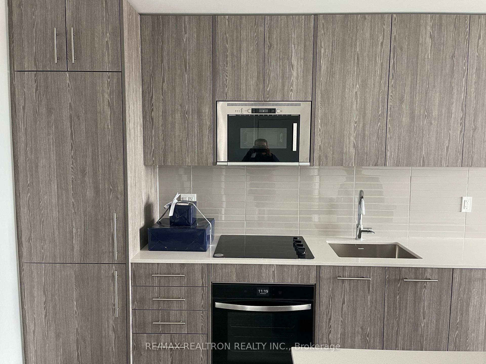 Photo 6 of Unit 2511, 286 Main Street, Toronto, East End-Danforth — HOMEH