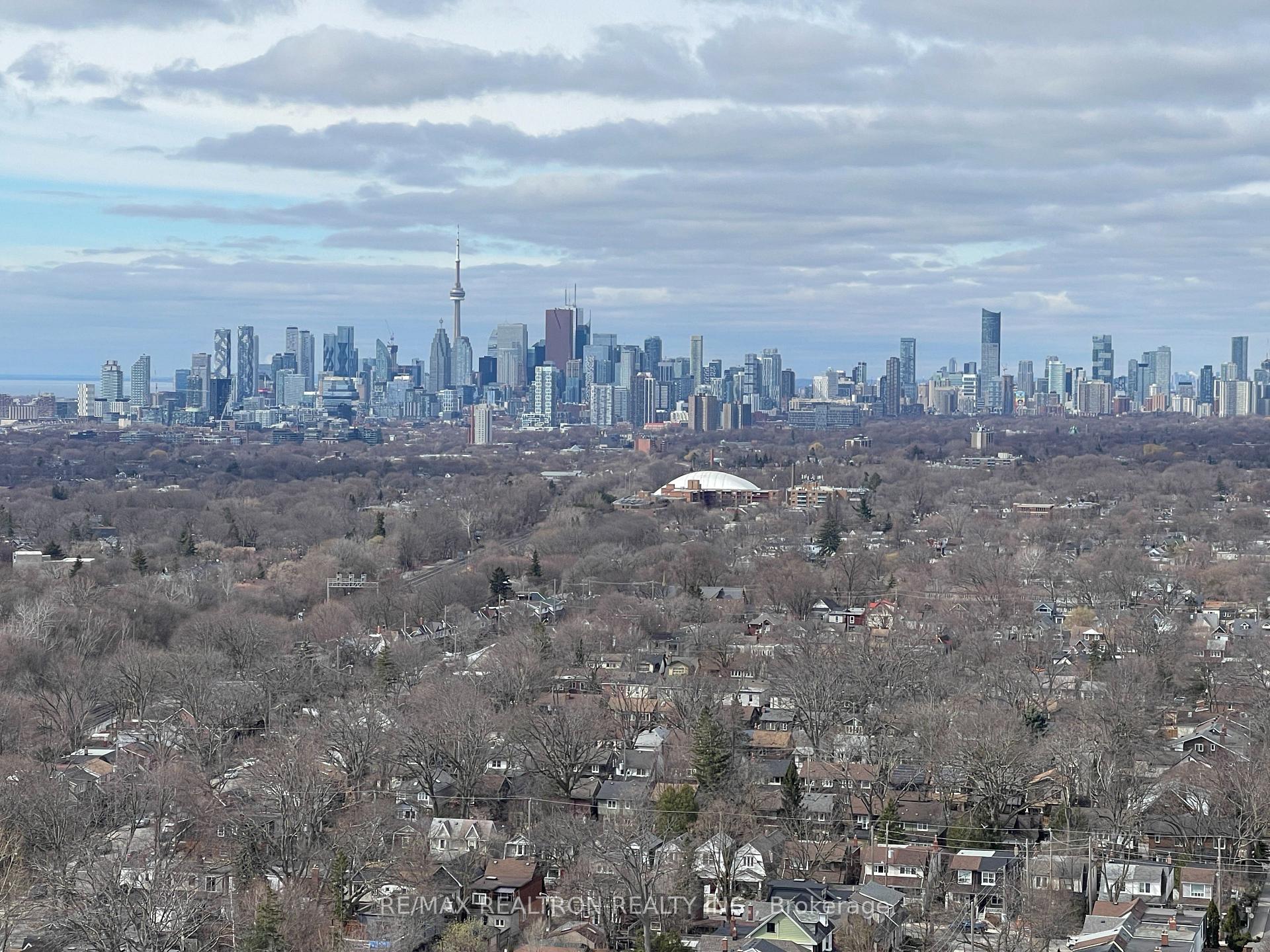 Photo 5 of Unit 2511, 286 Main Street, Toronto, East End-Danforth — HOMEH