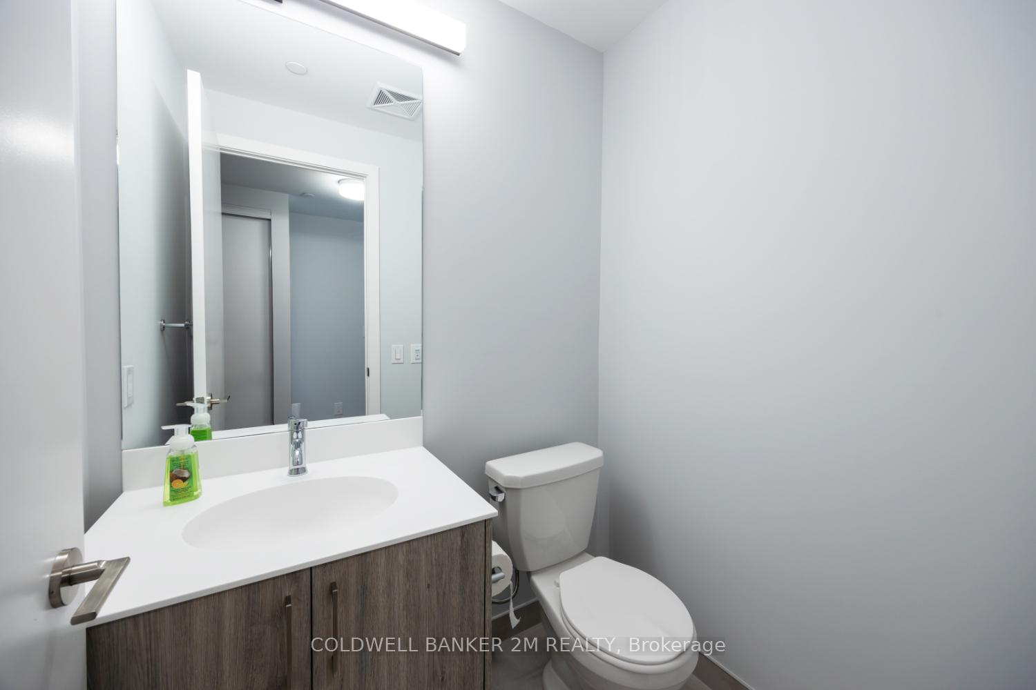 Photo 6 of Unit 311, 201 Brock Street, Whitby, Downtown Whitby — HOMEH