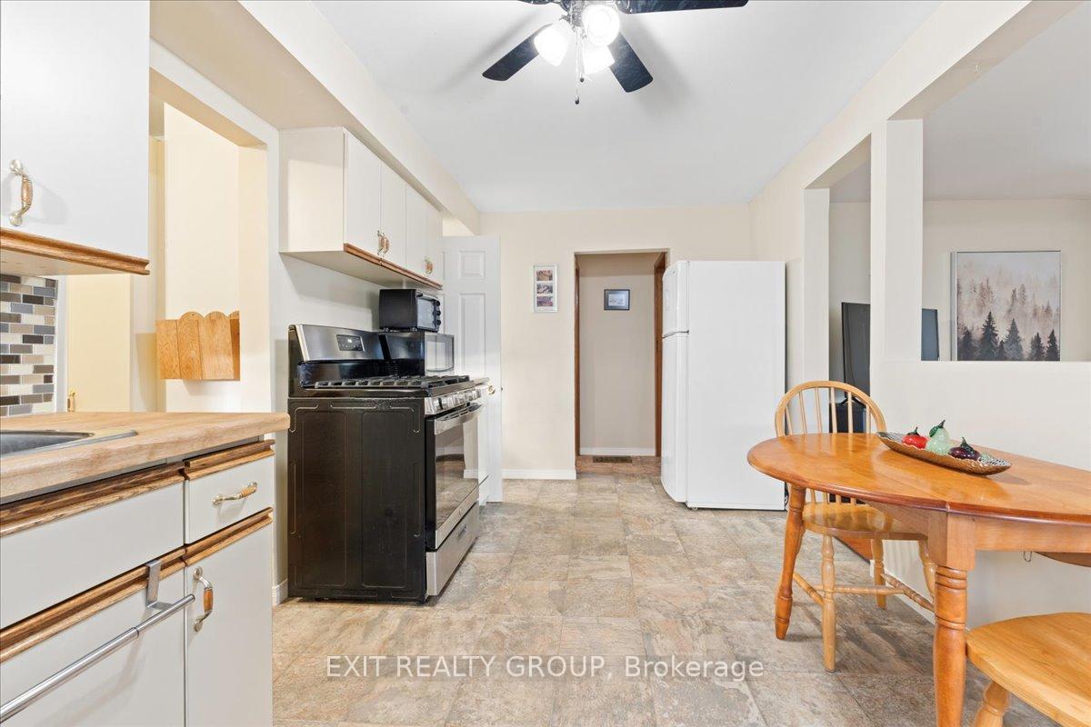 Photo 24 of 40 College Street E, Belleville, Belleville Ward — HOMEH