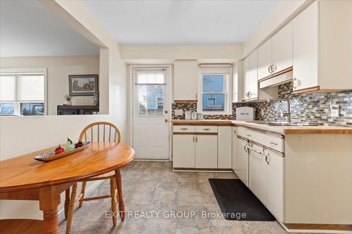 Photo 26 of 40 College Street E, Belleville, Belleville Ward — HOMEH