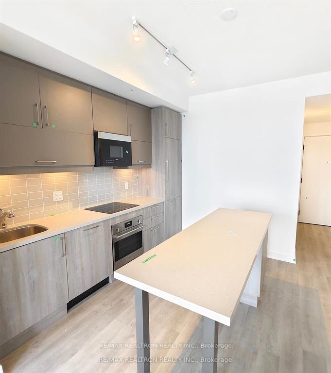 Photo 13 of Unit 1506, 292 Verdale Crossing, Markham, Unionville — HOMEH