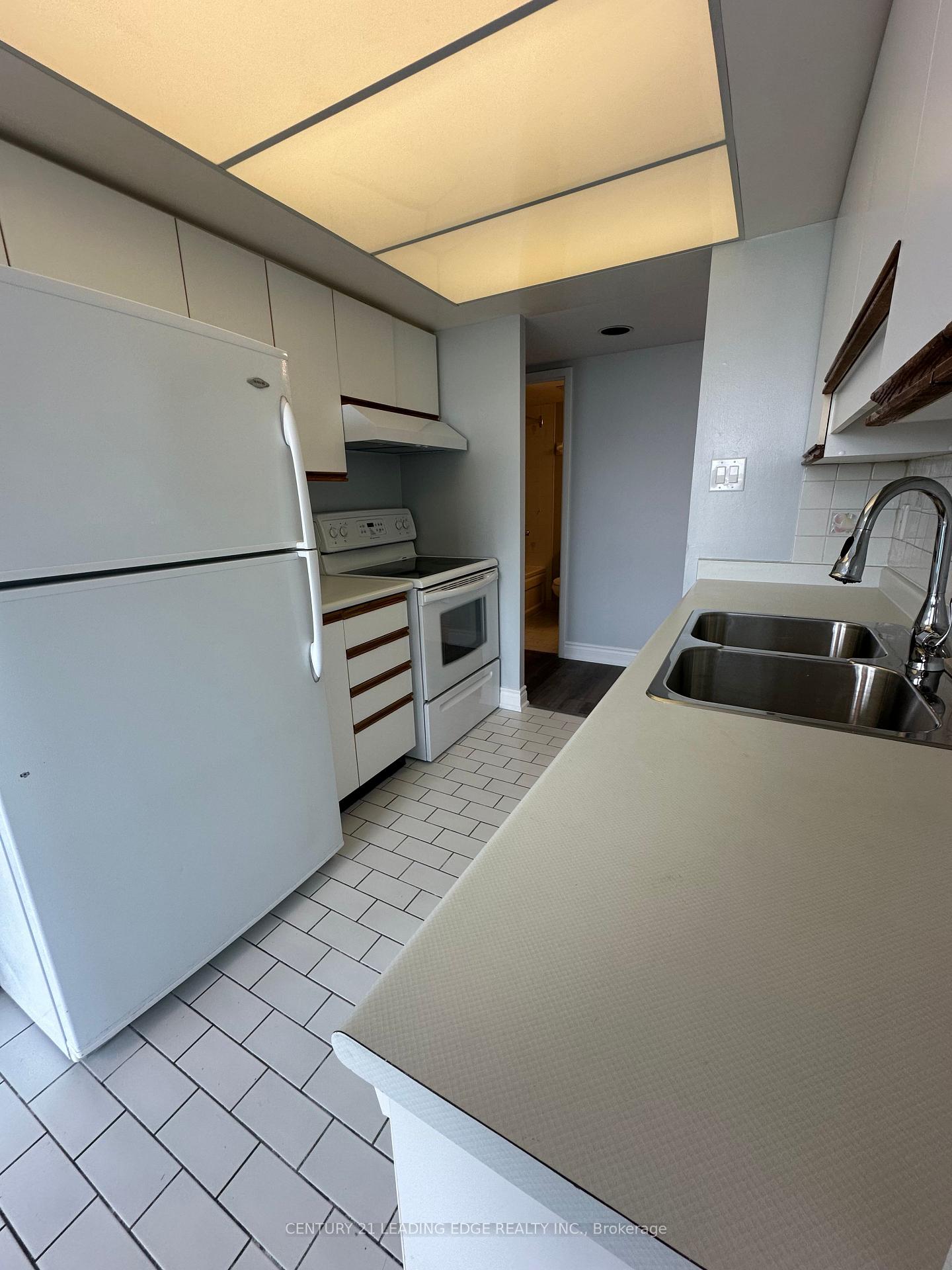 Photo 8 of Unit 809, 360 Watson Street, Whitby, Port Whitby — HOMEH