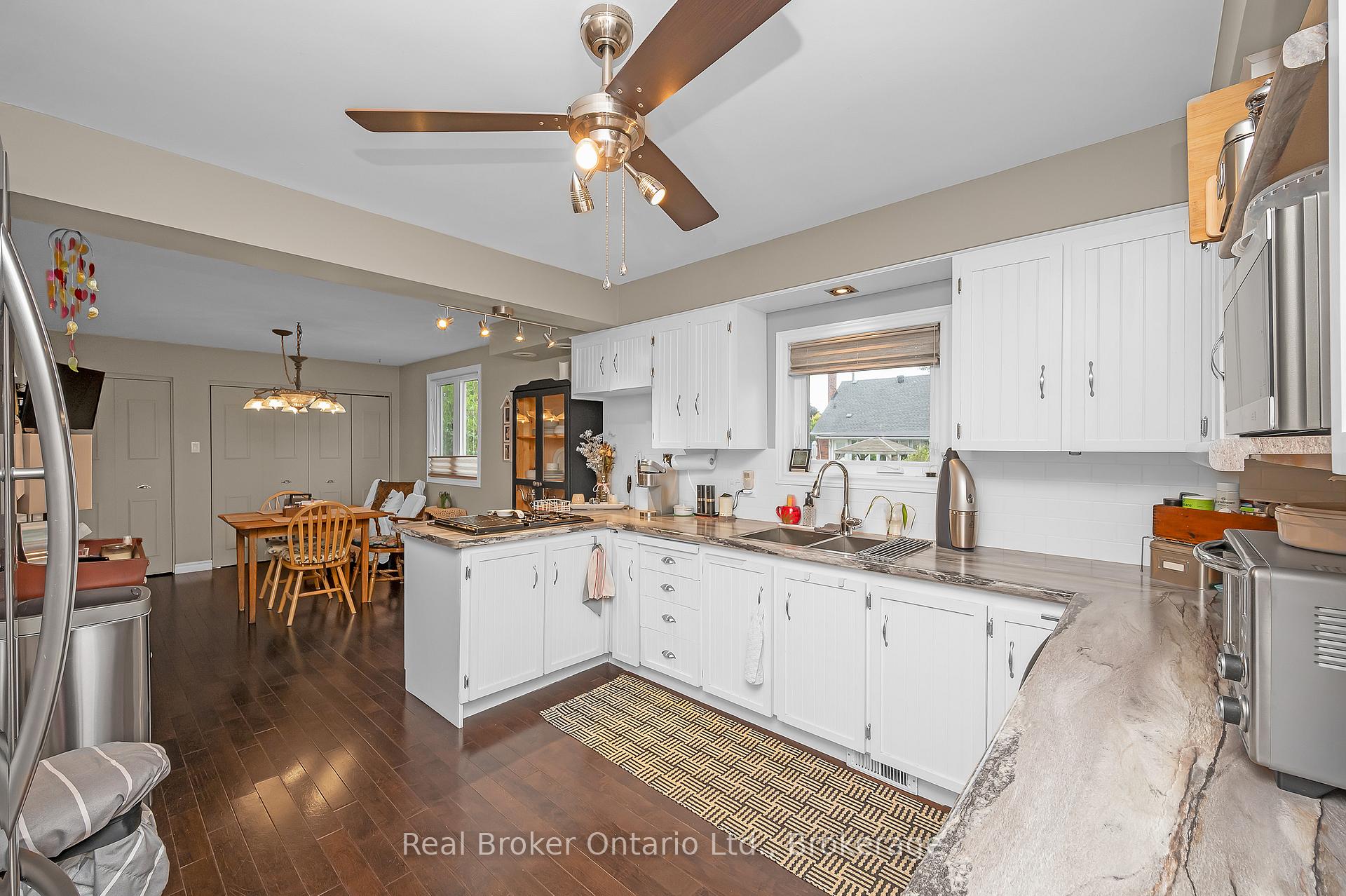 Photo 16 of 2 Cherry Avenue, Grimsby, Grimsby Beach — HOMEH