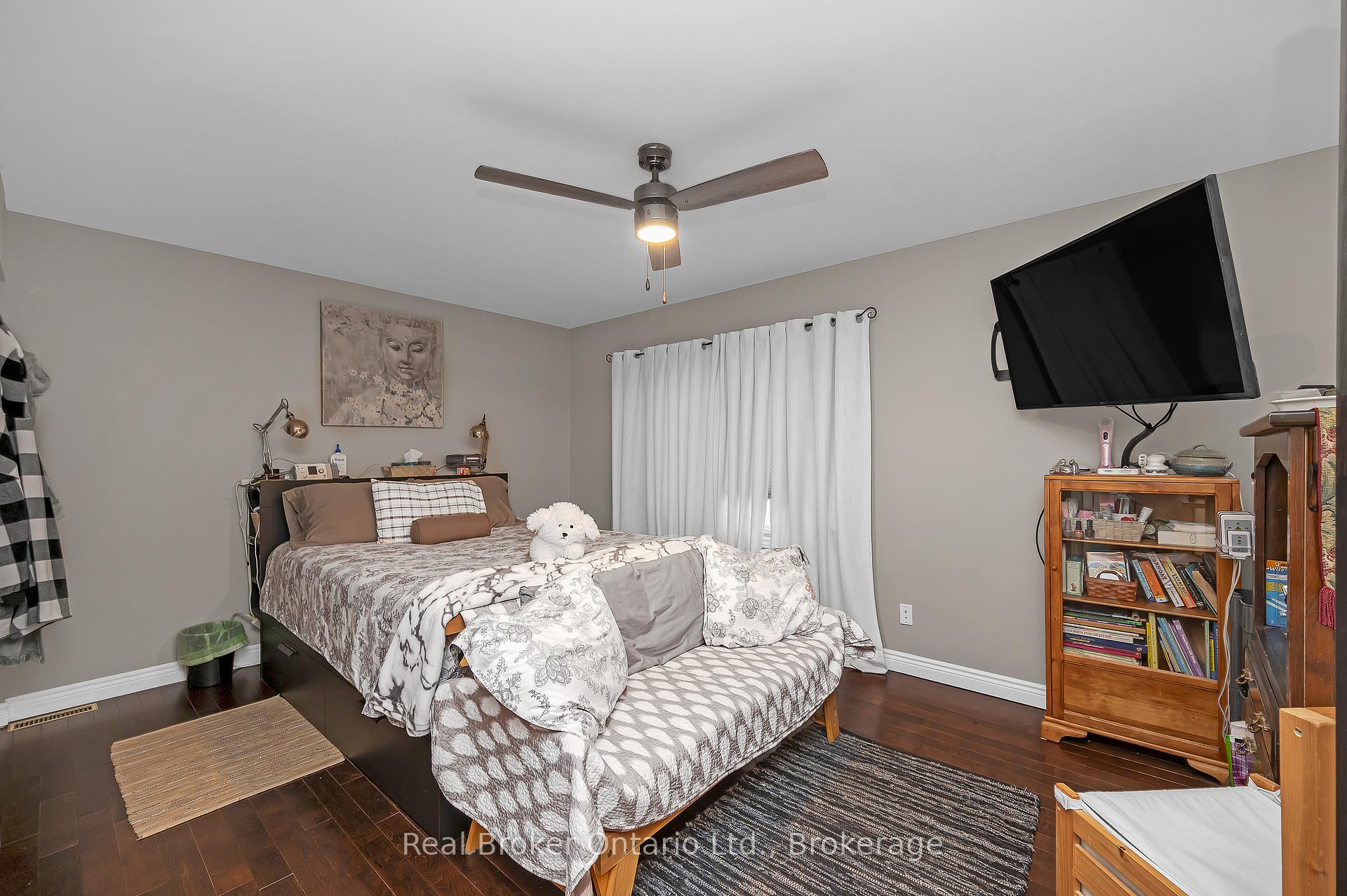 Photo 24 of 2 Cherry Avenue, Grimsby, Grimsby Beach — HOMEH