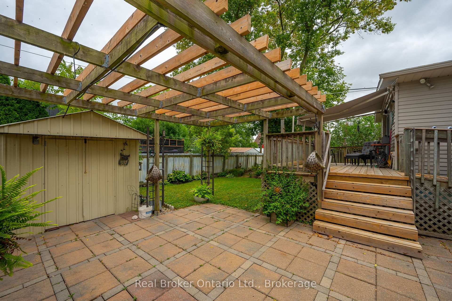 Photo 39 of 2 Cherry Avenue, Grimsby, Grimsby Beach — HOMEH