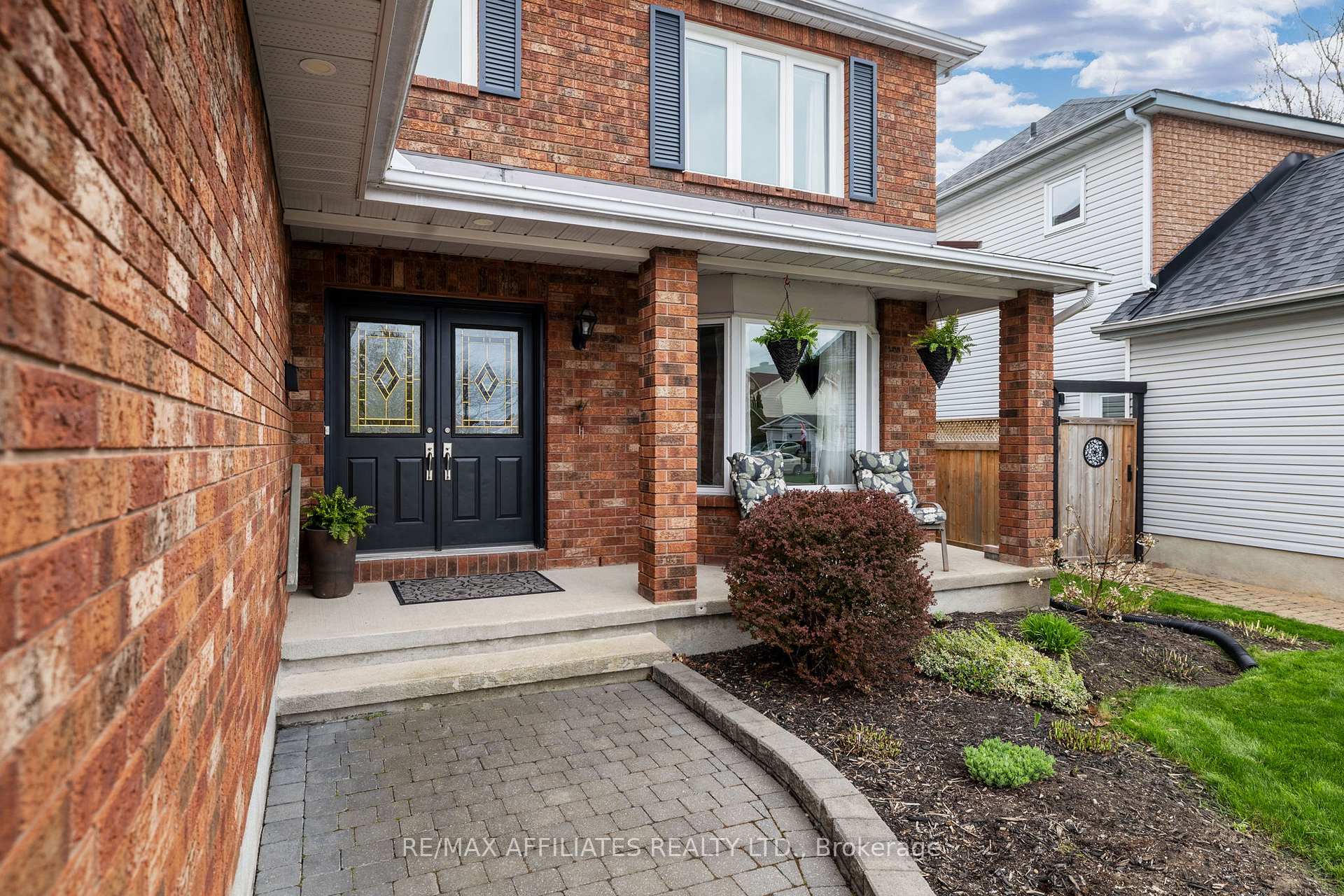 Photo 2 of 28 Sarrazin Way, Ottawa, Barrhaven - Cedargrove/Fraserdale — HOMEH