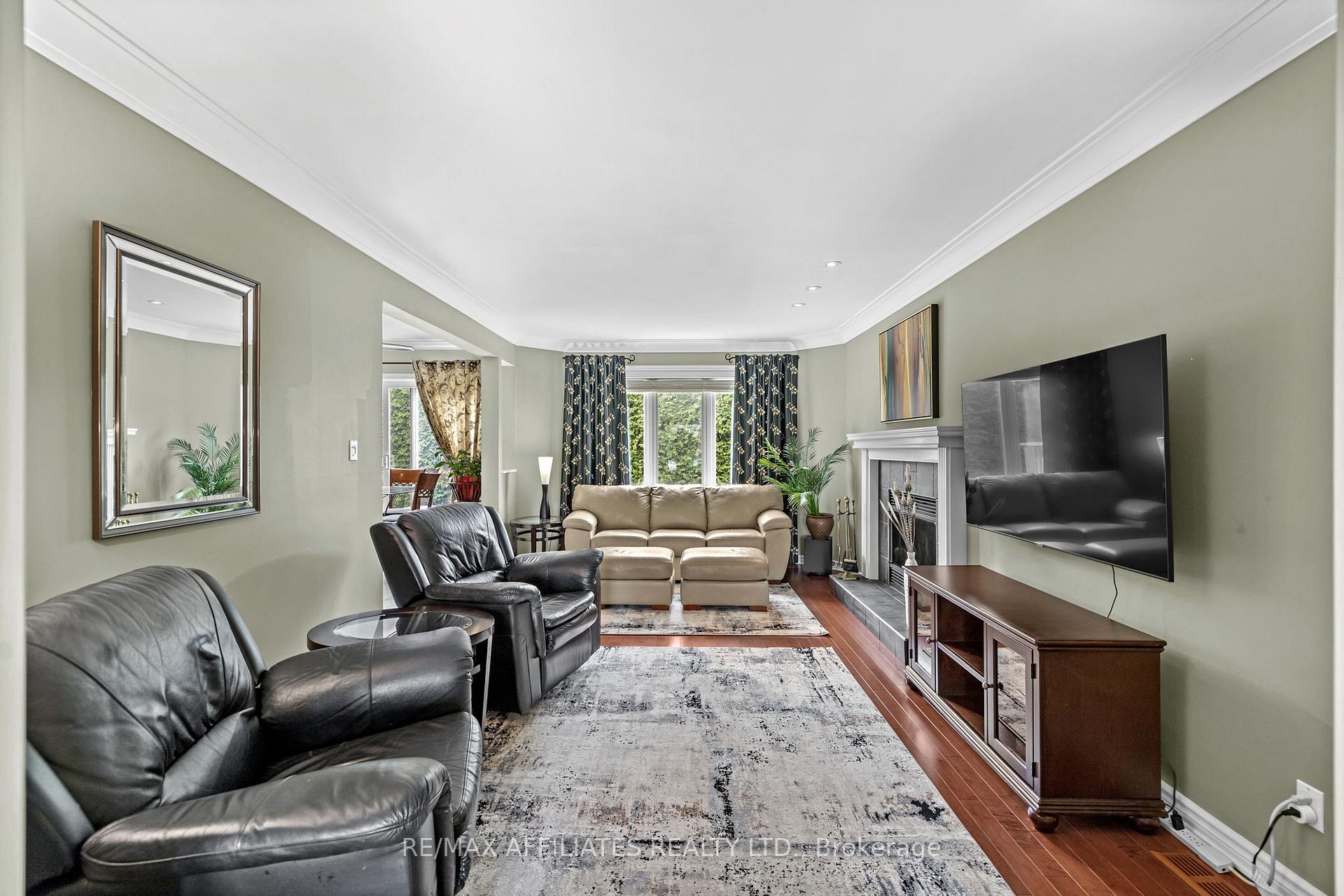Photo 7 of 28 Sarrazin Way, Ottawa, Barrhaven - Cedargrove/Fraserdale — HOMEH