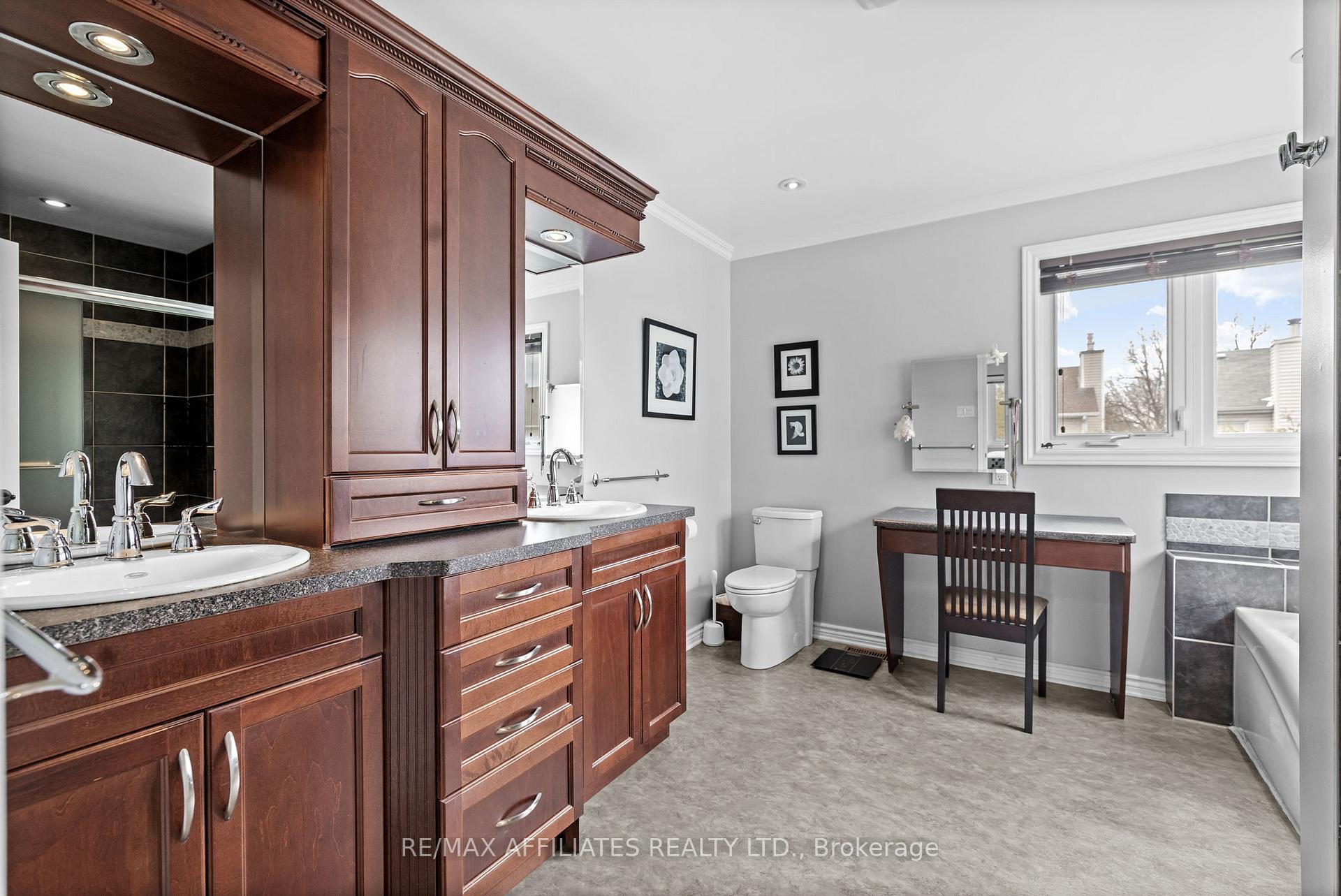 Photo 19 of 28 Sarrazin Way, Ottawa, Barrhaven - Cedargrove/Fraserdale — HOMEH