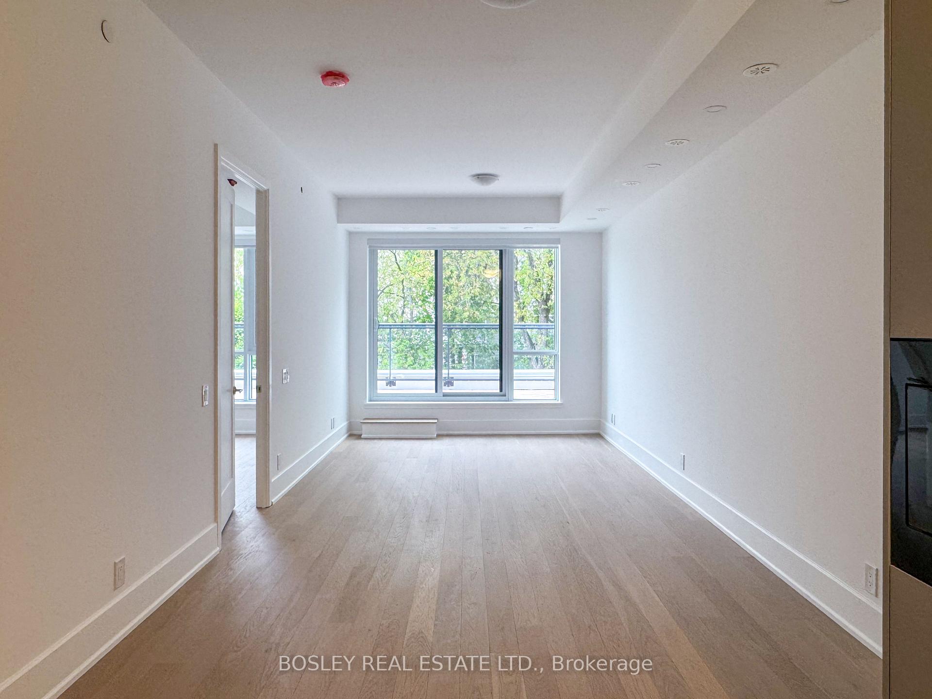Photo 4 of Unit 302, 800 Broadview Avenue, Toronto, Playter Estates-Danforth — HOMEH